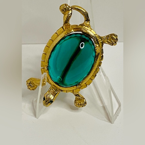 Vintage Joseph Bobley Gold Turtle Brooch with Green Gem - Picture 3 of 8
